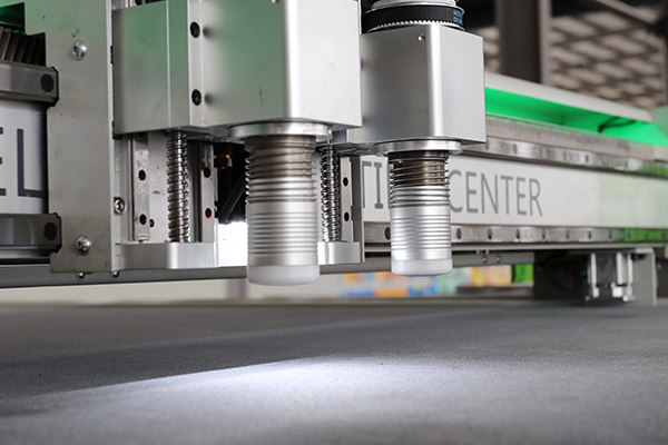 得馬高速裁切機(jī)F11